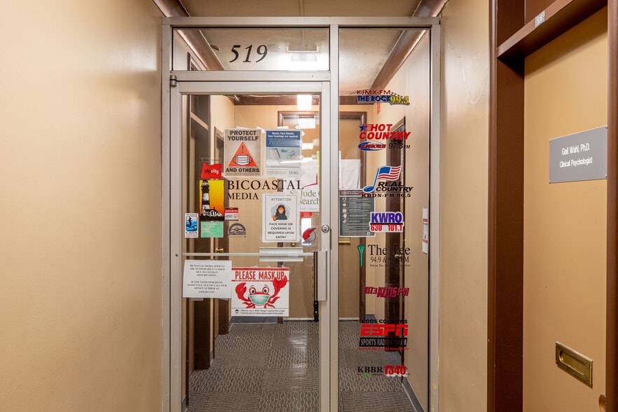 340 Central Ave, Coos Bay, OR for lease - Interior Photo - Image 2 of 96