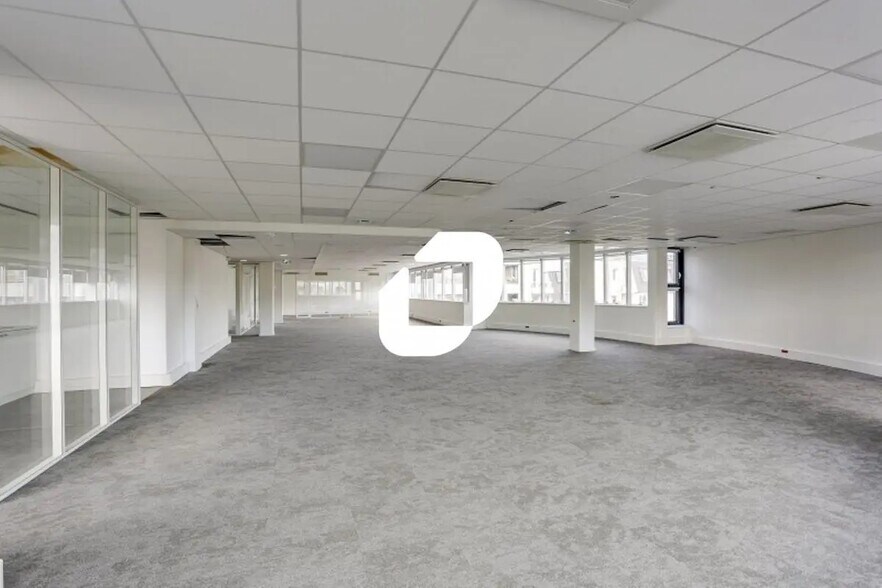 31-39 Rue Du Gouverneur Général Félix Eboue, Issy-les-Moulineaux à vendre - Photo du bâtiment - Image 3 de 14