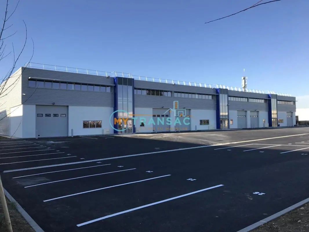 Flex in Brétigny-sur-Orge for lease Building Photo- Image 1 of 14