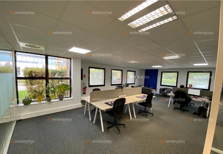 Office in Marcq-en-Baroeul for lease - Interior Photo - Image 2 of 10