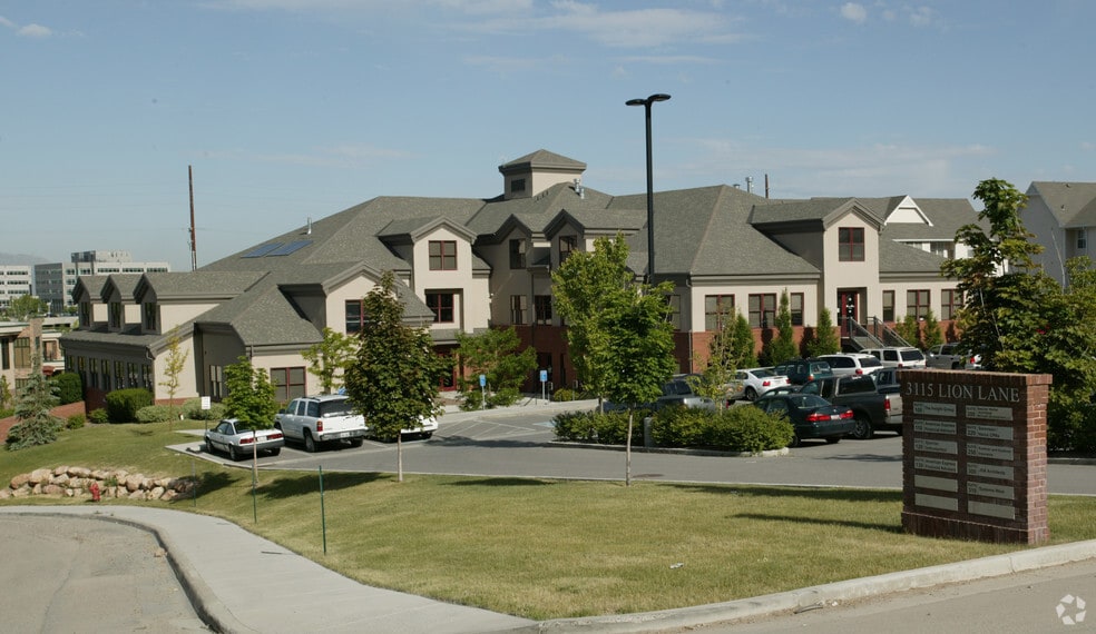 3115 E Lion Ln, Holladay, UT à louer - Photo du bâtiment - Image 2 de 103