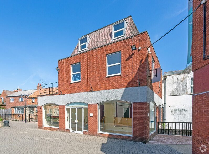 Southgate, Sleaford for lease - Building Photo - Image 1 of 4