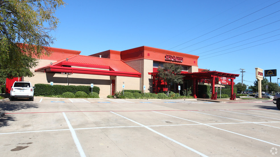 1701 William D Tate Ave, Grapevine, TX for lease - Primary Photo - Image 1 of 8