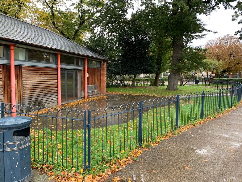 V&A Building, Londres à louer - Photo du bâtiment - Image 2 de 8