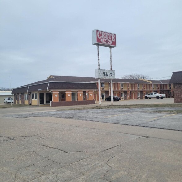 1515 Blue Acres St, Crete, NE for sale - Building Photo - Image 2 of 9