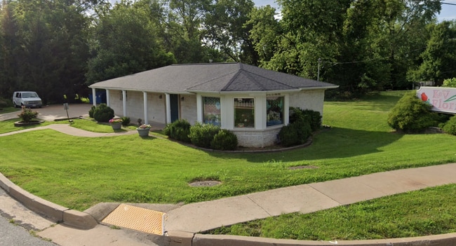 More details for 23 Fee Fee Rd, Maryland Heights, MO - Retail for Sale