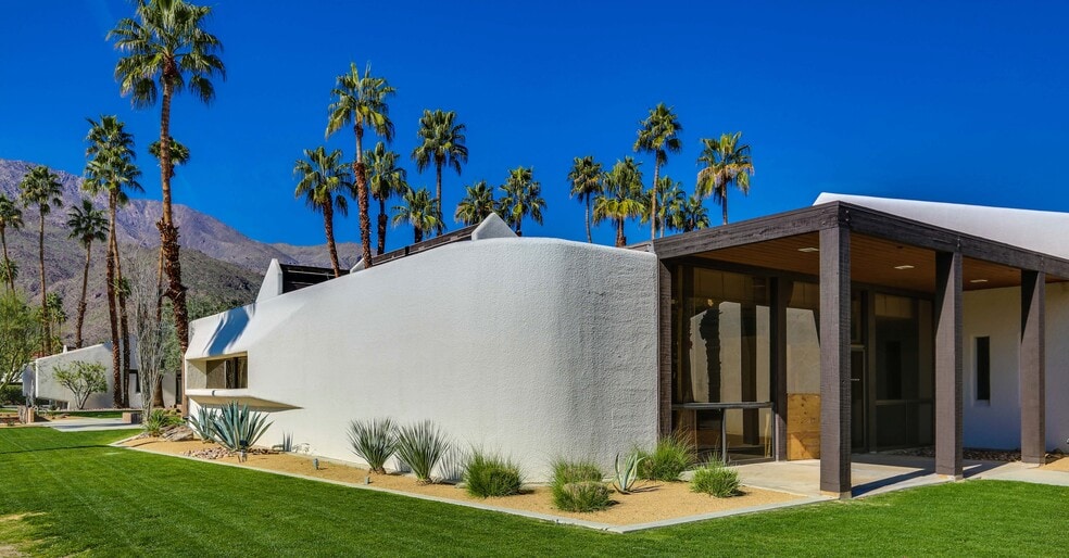 750 E Tahquitz Canyon Way, Palm Springs, CA for lease - Building Photo - Image 2 of 2