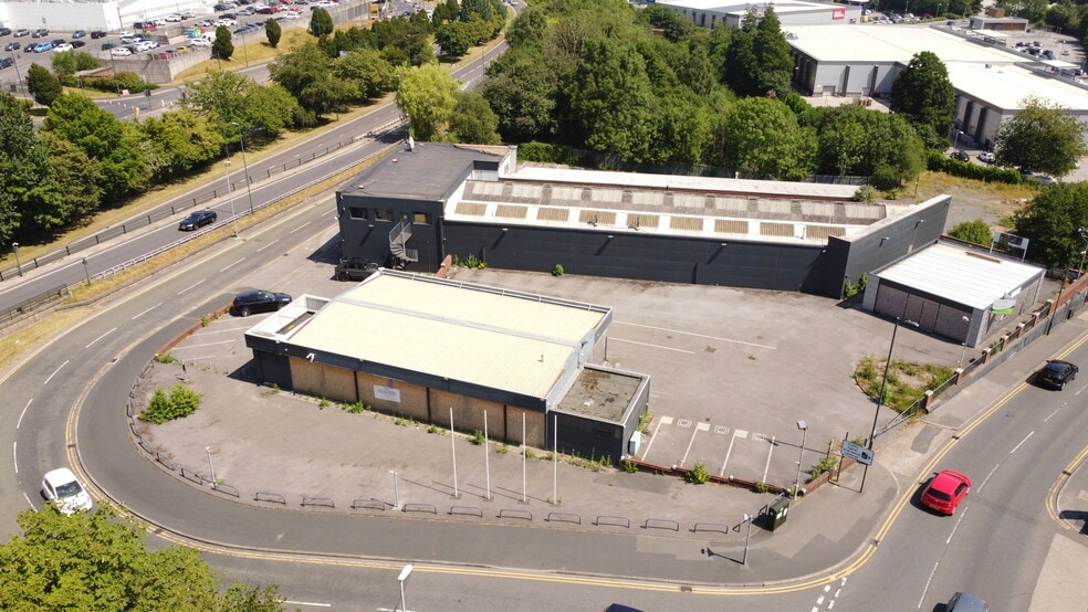 Park Rd, Oldham for lease - Building Photo - Image 1 of 1