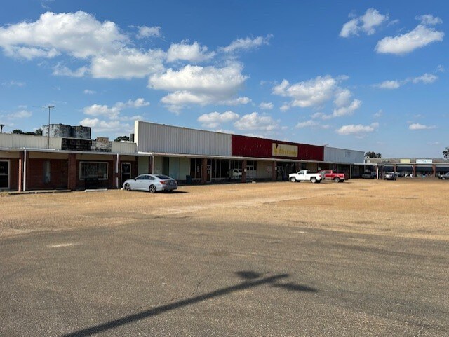 1575 Jerry Clower Blvd, Yazoo City, MS à vendre Photo du bâtiment- Image 1 de 11
