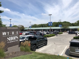 Plus de détails pour 9906-9950 College Blvd, Overland Park, KS - Vente au détail à louer