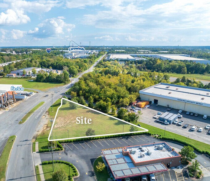 13211 General Dr, Charlotte, NC à louer - Photo du bâtiment - Image 2 de 4