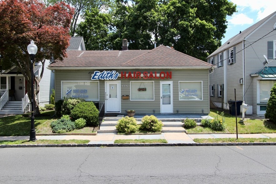 175 Front St, South Plainfield, NJ à vendre - Photo du bâtiment - Image 2 de 16