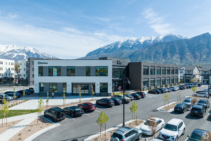 2250 N University Pky, Provo, UT à louer - Photo du bâtiment - Image 2 de 7