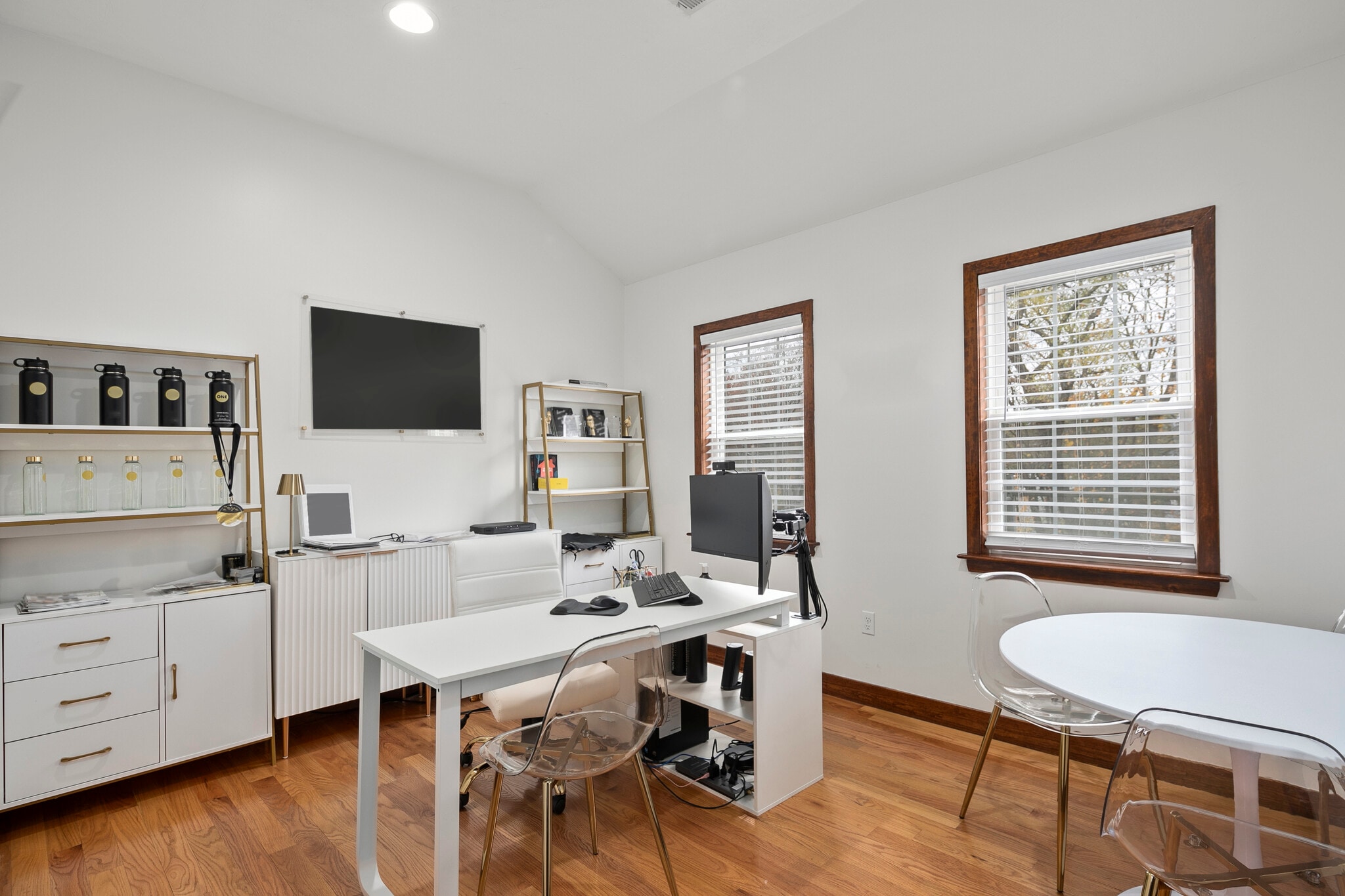 109 Dean St, Taunton, MA for sale Interior Photo- Image 1 of 18