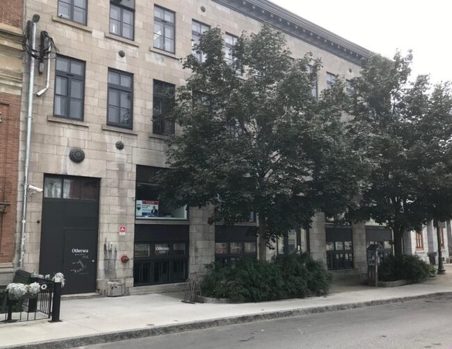Plus de détails pour 281 Rue De Saint-Vallier E, Québec, QC - Bureau à louer