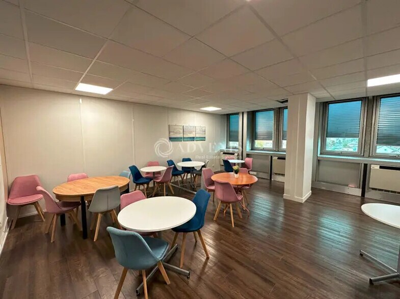 Office in Choisy-le-Roi for lease - Interior Photo - Image 3 of 4