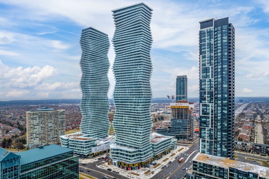 M City 1, Mississauga, ON à louer - Photo du bâtiment - Image 1 de 5