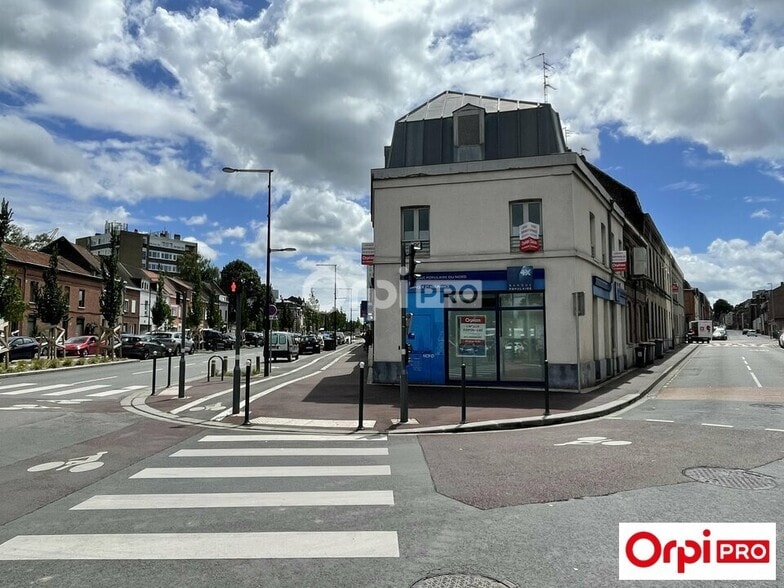 Retail in Tourcoing for lease - Building Photo - Image 2 of 9