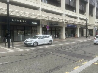 Plus de détails pour Commerce de détail à louer