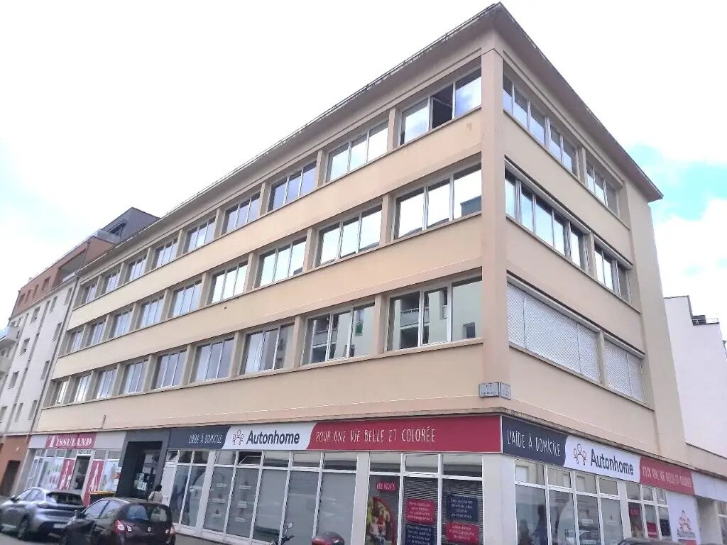 Bureau dans Rouen à louer Photo du bâtiment- Image 1 de 12