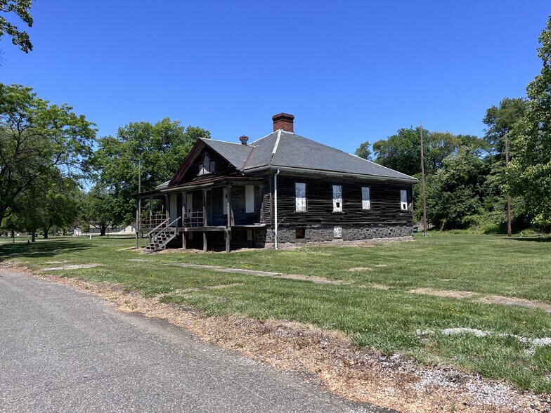 1653 Maple Blvd, Delaware City, DE à vendre - Photo du bâtiment - Image 2 de 7