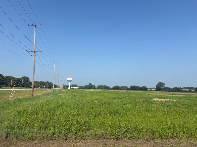 4545 IL-17, Kankakee, IL for sale - Primary Photo - Image 1 of 2