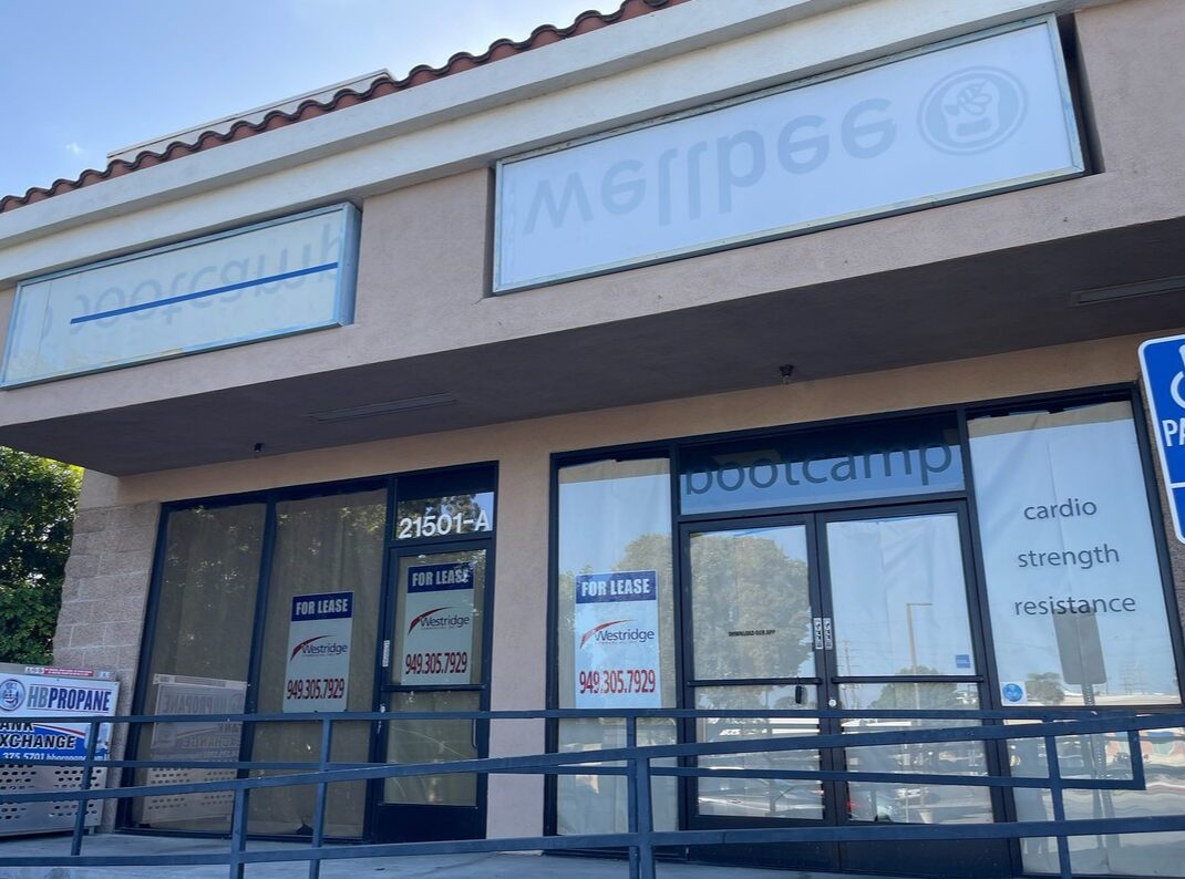 21501 Brookhurst St, Huntington Beach, CA for lease Building Photo- Image 1 of 5