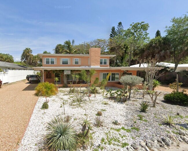 Plus de détails pour 4859 Commonwealth Dr, Siesta Key, FL - Multi-résidentiel à vendre