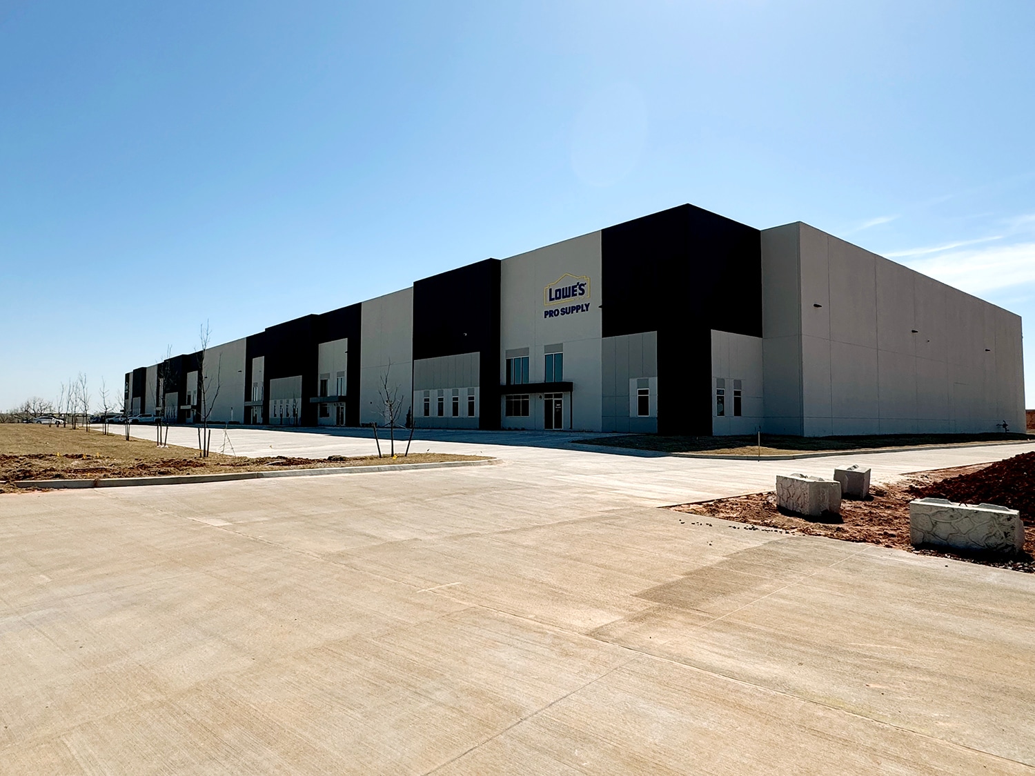 2200 E I-240 Service Rd, Oklahoma City, OK for lease Building Photo- Image 1 of 8
