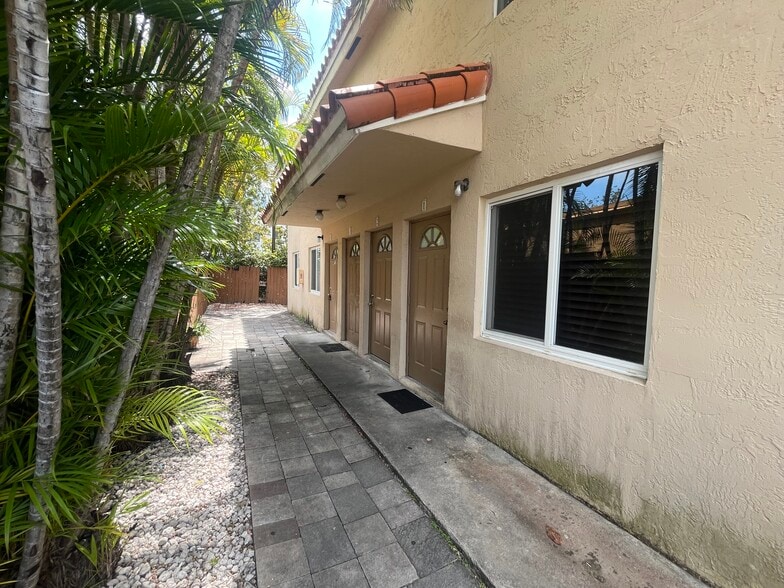 1419 SW 22nd Ave, Miami, FL à vendre - Photo du bâtiment - Image 2 de 14