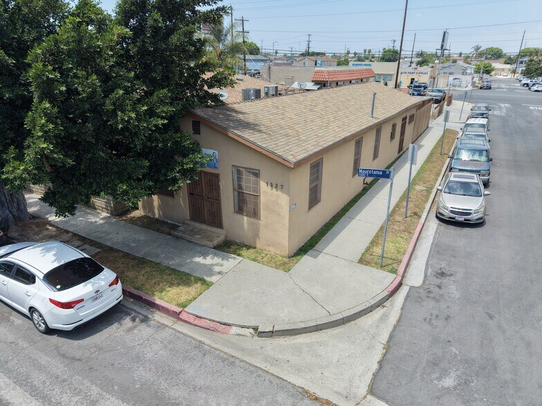 1327 E Mauretania St, Wilmington, CA à vendre - Photo du bâtiment - Image 1 de 42
