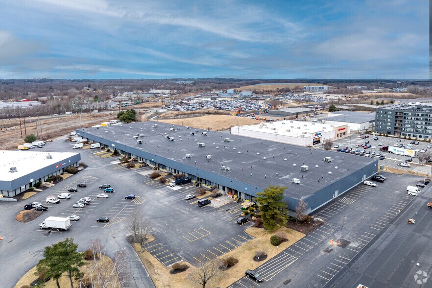 110 Commerce Way, Woburn, MA à louer - Photo du bâtiment - Image 2 de 5