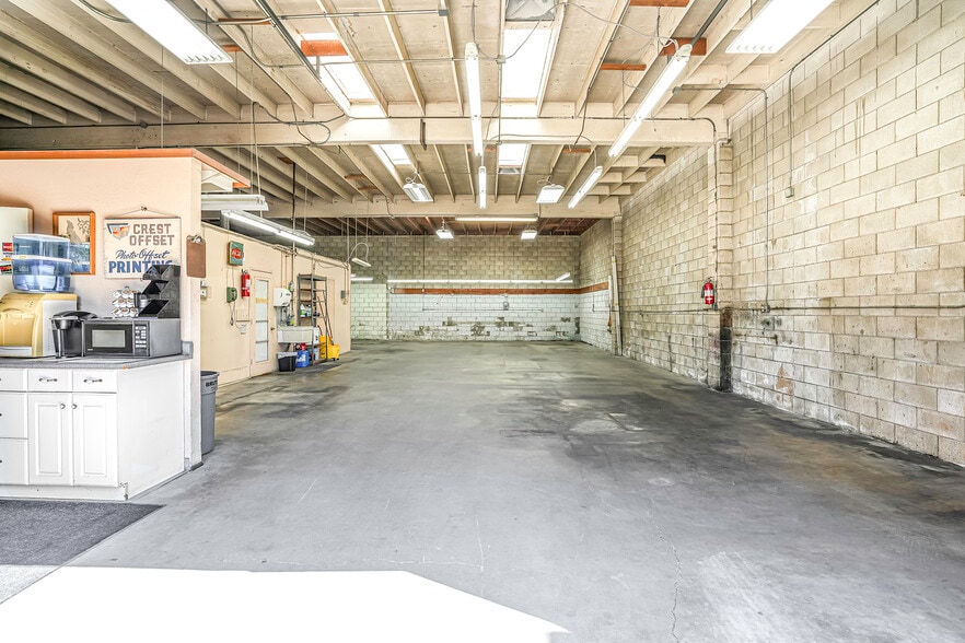 921 Coolidge Ave, National City, CA à vendre - Photo intérieure - Image 3 de 19