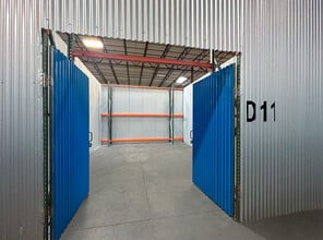 11410-11420 Mathis Ave, Farmers Branch, TX à louer Photo intérieure- Image 1 de 3