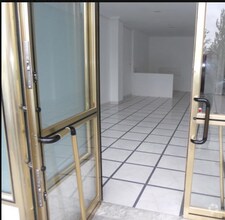 Retail in Toledo, Toledo for lease Interior Photo- Image 2 of 2