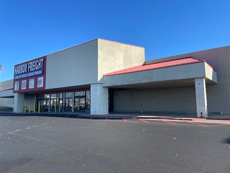 1003 S Bishop Ave, Rolla, MO à louer - Photo du bâtiment - Image 2 de 8