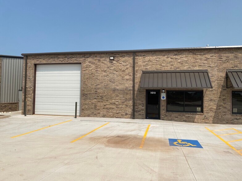 7601 NW 79th Pl, Oklahoma City, OK for lease - Building Photo - Image 2 of 21