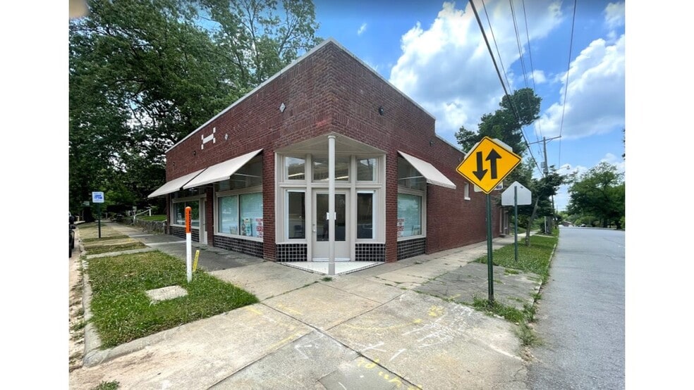 2121 W 16th St, Little Rock, AR à louer - Photo du bâtiment - Image 1 de 10