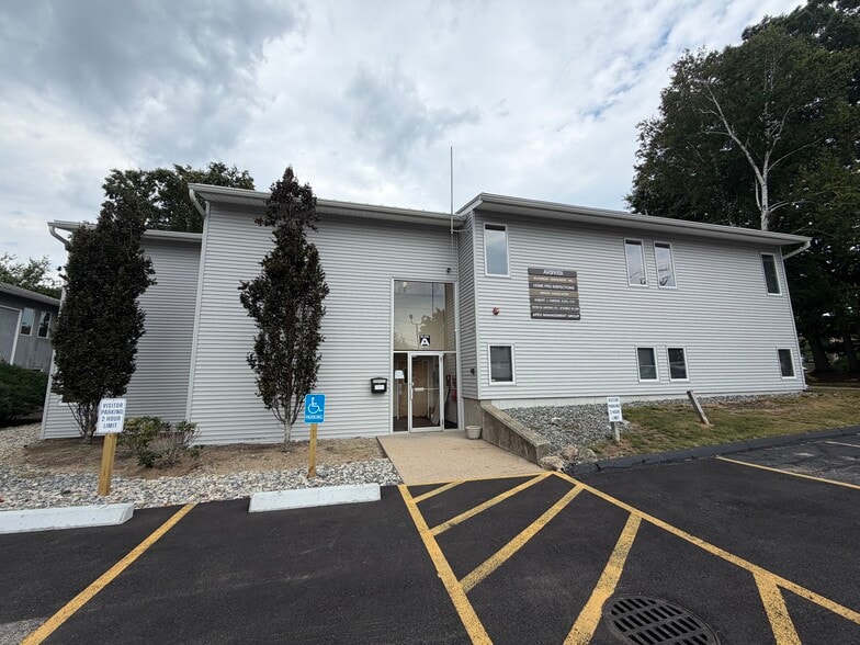 615 Jefferson Blvd, Warwick, RI for sale - Building Photo - Image 2 of 20