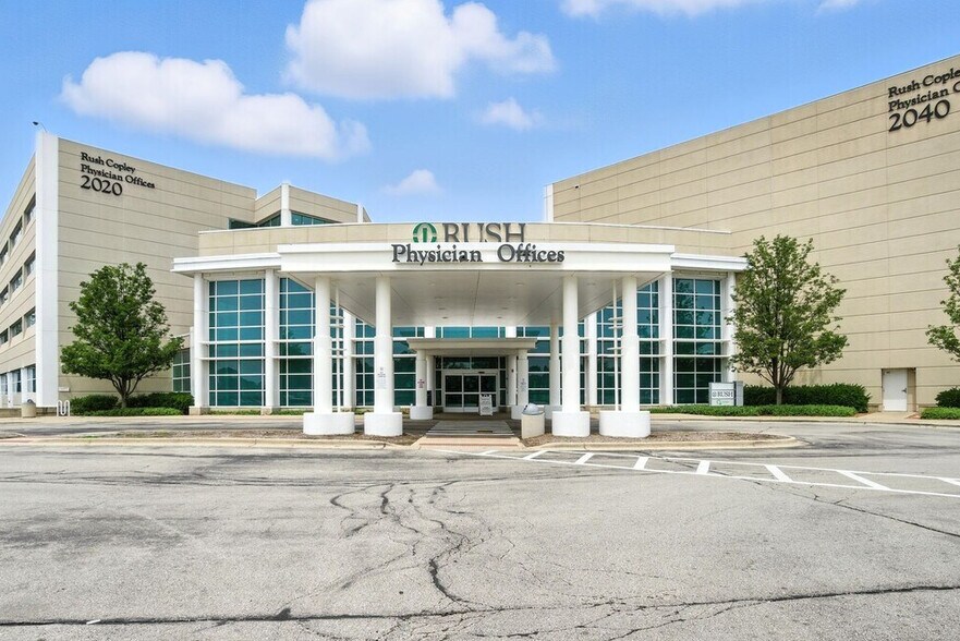 2040 Ogden Ave, Aurora, IL à louer - Photo du bâtiment - Image 3 de 11