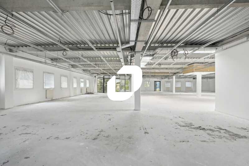 Office in Marcoussis for lease - Interior Photo - Image 3 of 16