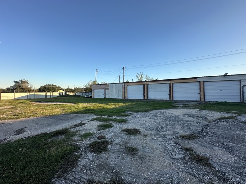 3405 Lockheed st, Pearland, TX for sale - Primary Photo - Image 1 of 7