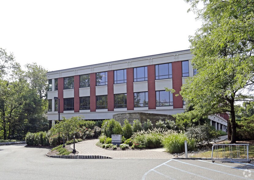 26 Main St, Chatham, NJ à louer - Photo du bâtiment - Image 2 de 3