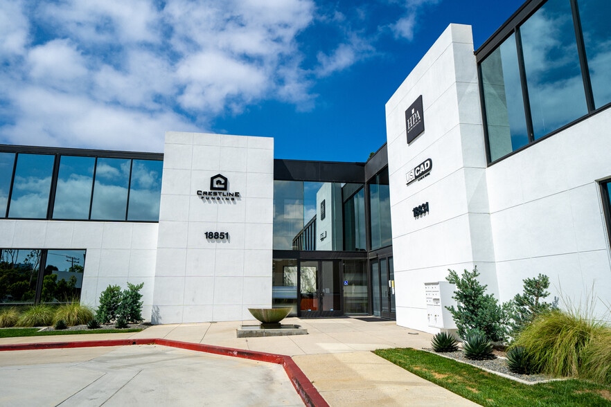 18851 Bardeen Ave, Irvine, CA for lease - Building Photo - Image 3 of 6