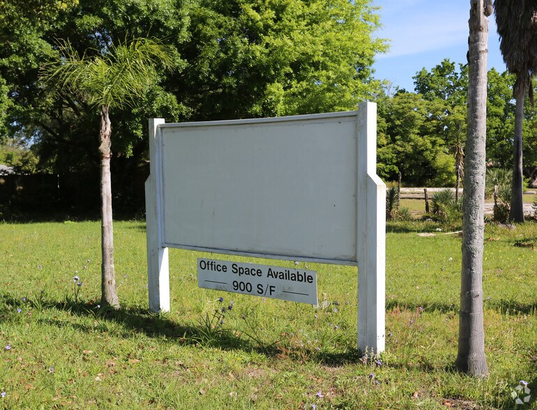 2606 S Orlando Dr, Sanford, FL à vendre - Photo du bâtiment - Image 2 de 5