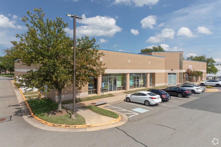 14150 Mariah Ct, Chantilly, VA à louer - Photo du bâtiment - Image 1 de 8