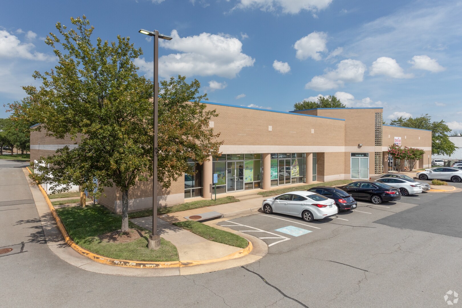 14150 Mariah Ct, Chantilly, VA à louer Photo du bâtiment- Image 1 de 9