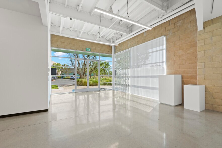 8801 Research Dr, Irvine, CA for lease - Interior Photo - Image 2 of 9