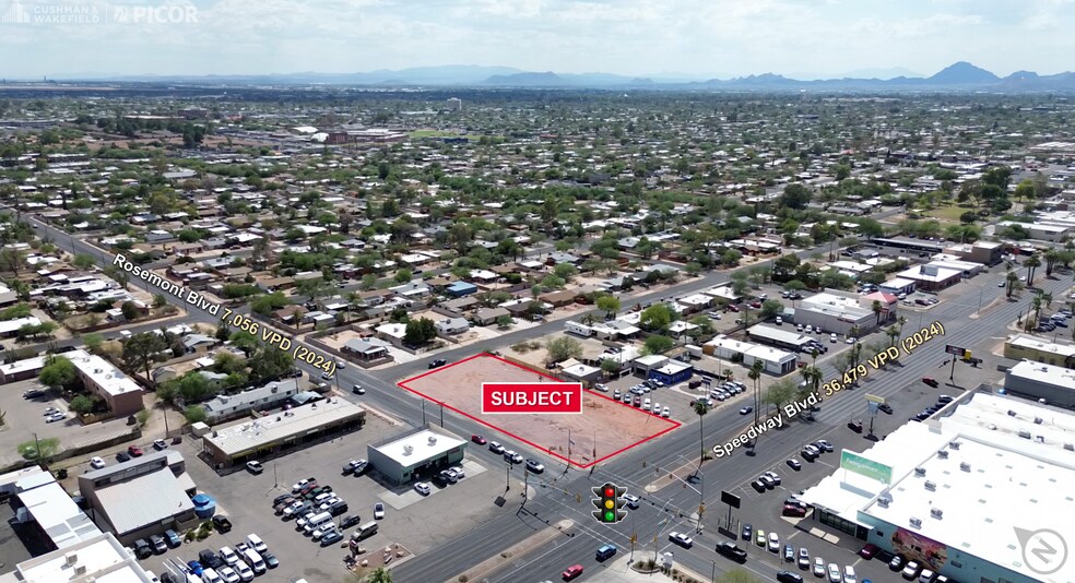 5050 E Speedway Blvd, Tucson, AZ à vendre - Photo du bâtiment - Image 2 de 2