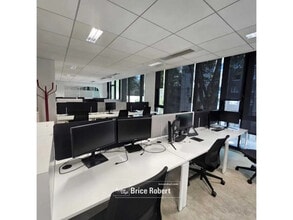 Office in Villeurbanne for lease Building Photo- Image 1 of 19